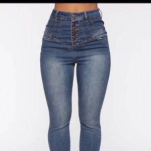 Fashion Nova form flattering skinny 👖